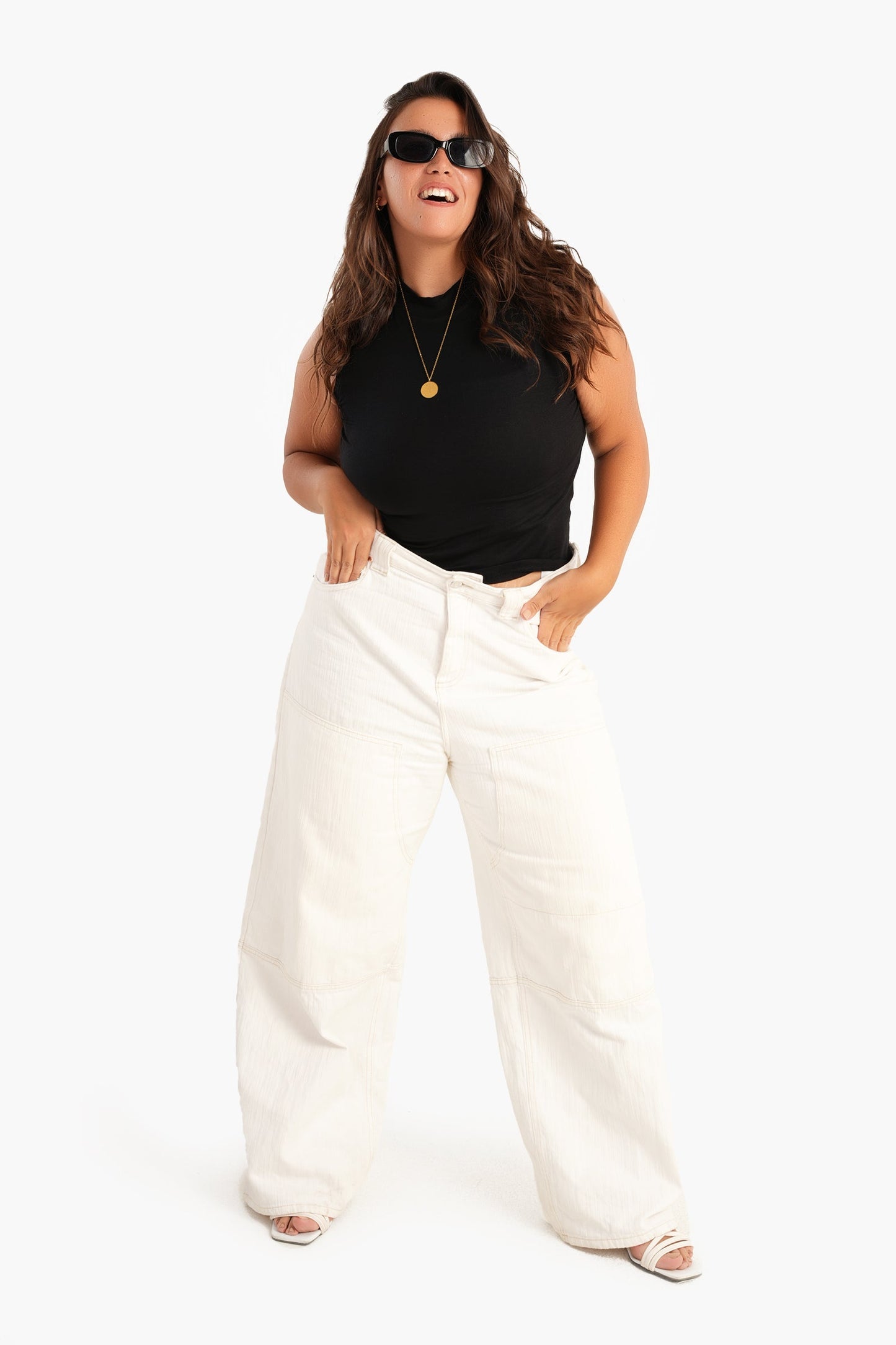 بلوزة فيسكوز برقبة عالية