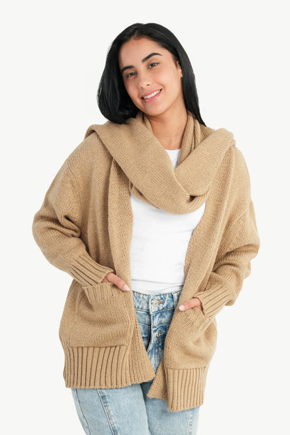 كارديجان محبوك مع وشاح