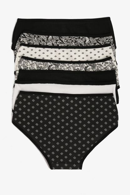 مجموعة من 7 سراويل داخلية ملونة