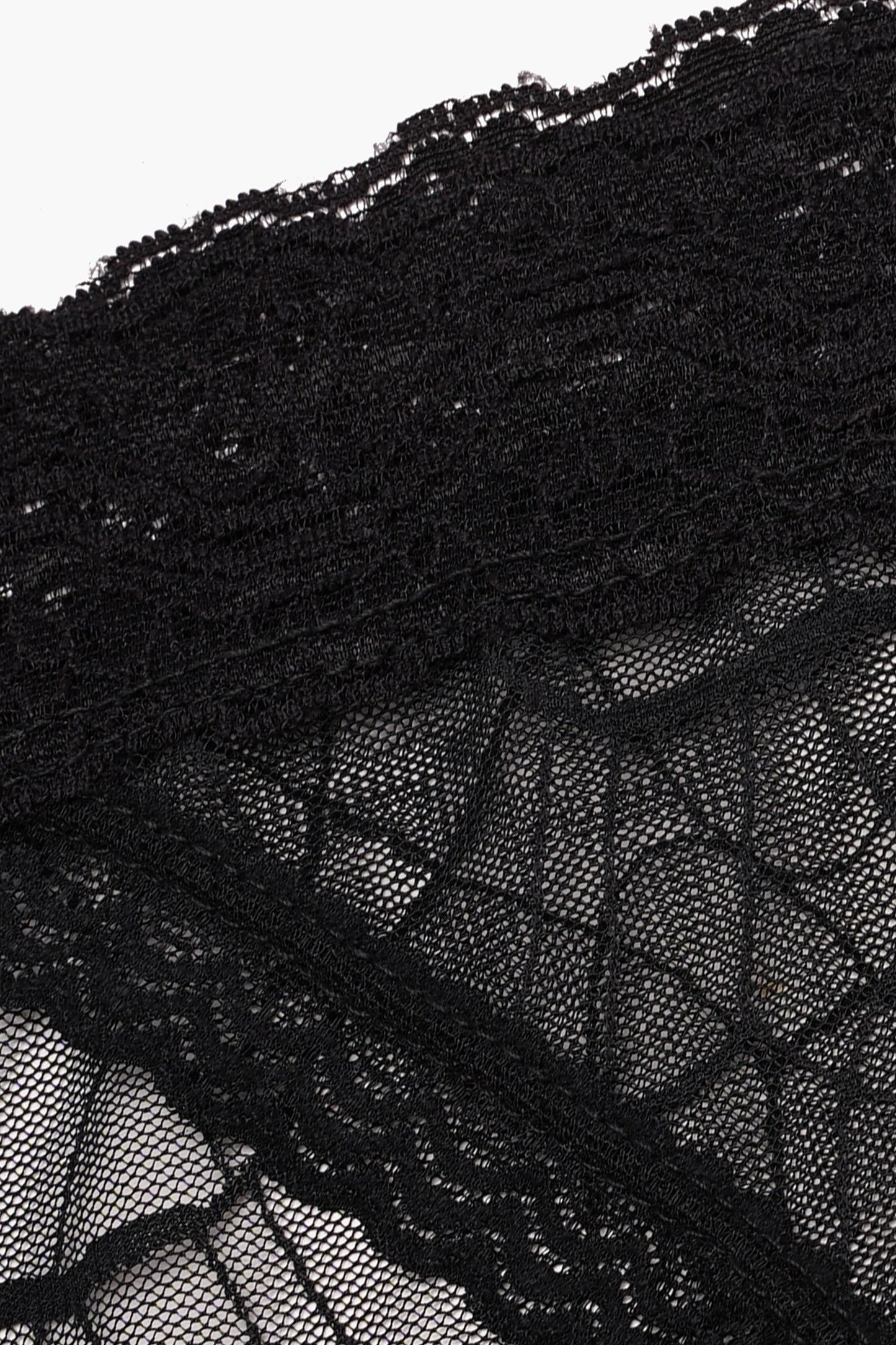 سروال بيكيني دانتيل أساسي