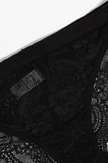 بيكيني داخلي رقيق مع دانتيل