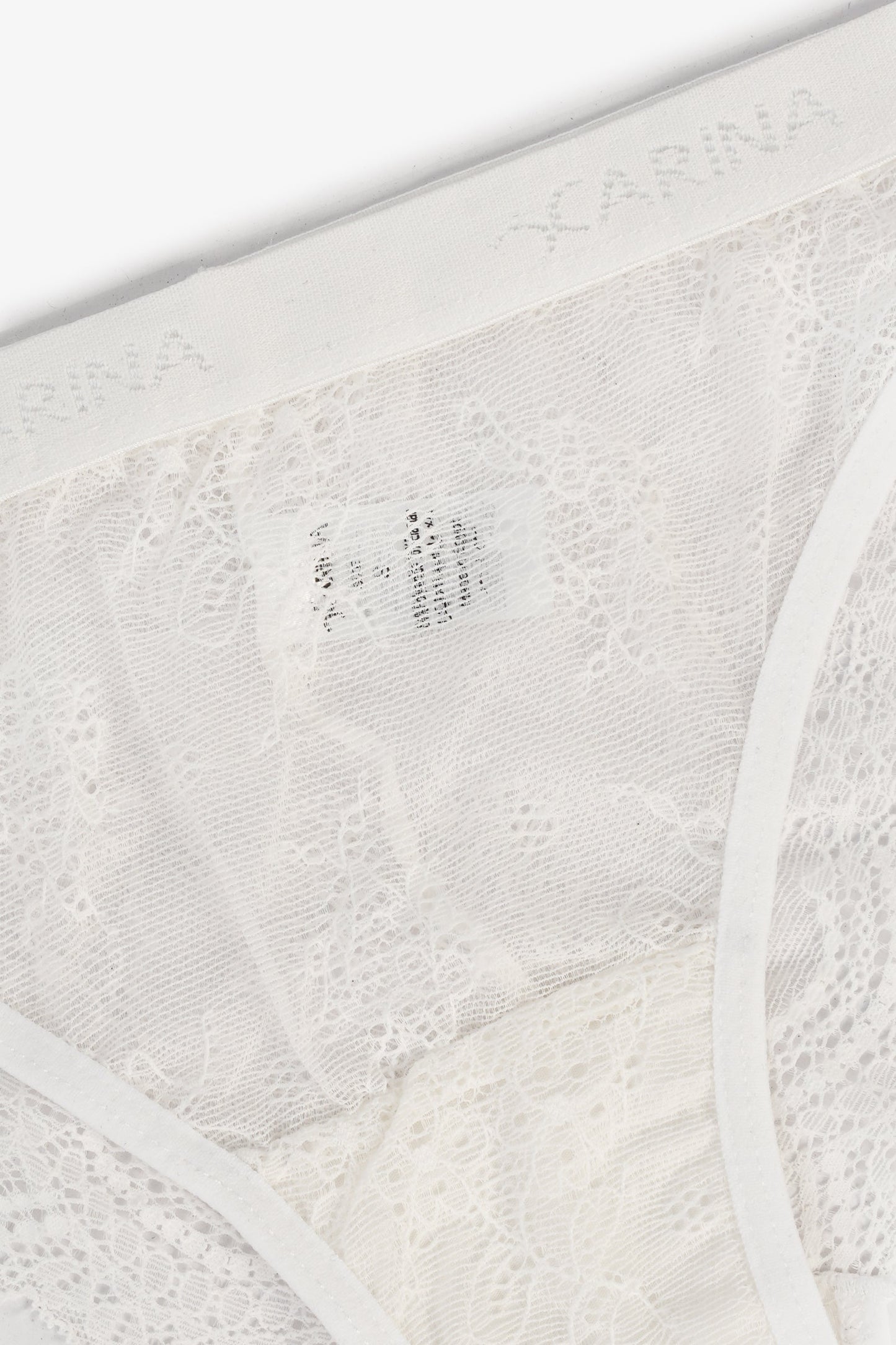 بيكيني داخلي رقيق مع دانتيل