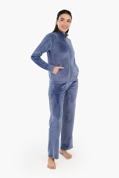 طقم بيجامة مخملية بياقة واقفة