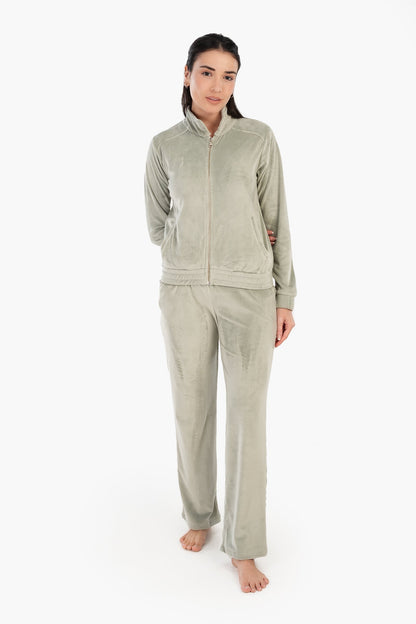 طقم بيجامة مخملية بياقة واقفة