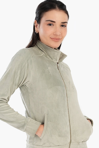 طقم بيجامة مخملية بياقة واقفة