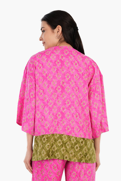 كيمونو مطبوع نابض بالحياة