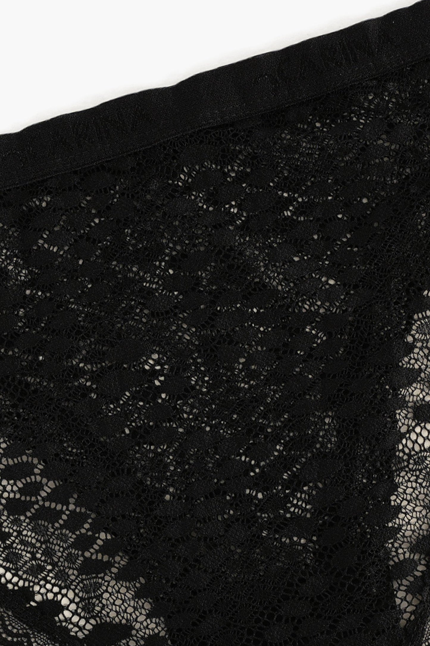 سروال داخلي أنيق من الدانتيل