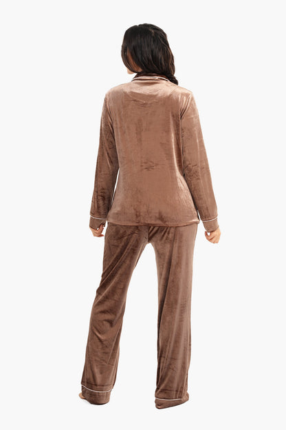 طقم بيجامة كلاسيكي مخملي