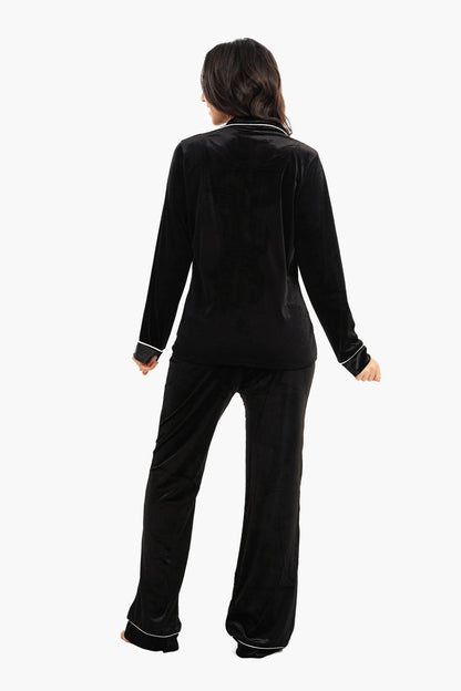 طقم بيجامة كلاسيكي مخملي