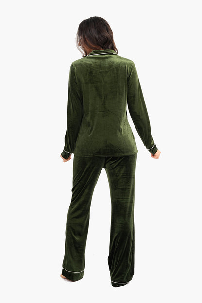 طقم بيجامة كلاسيكي مخملي