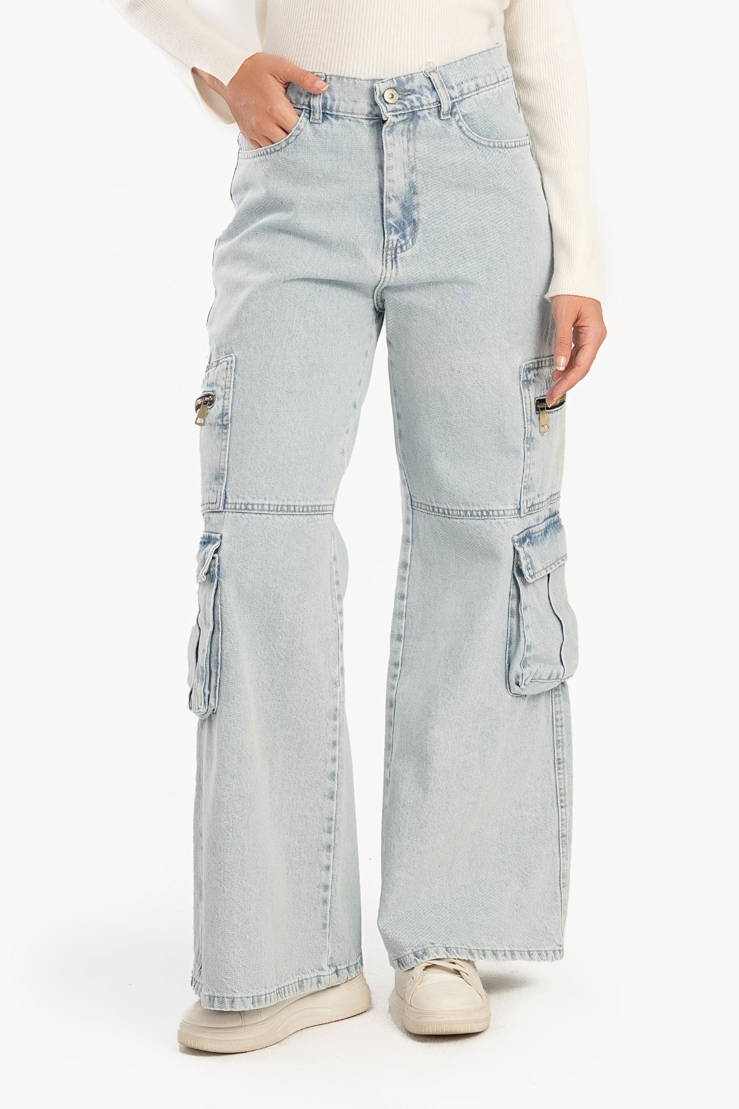 Vintage Wide-Leg Cargo Jeans