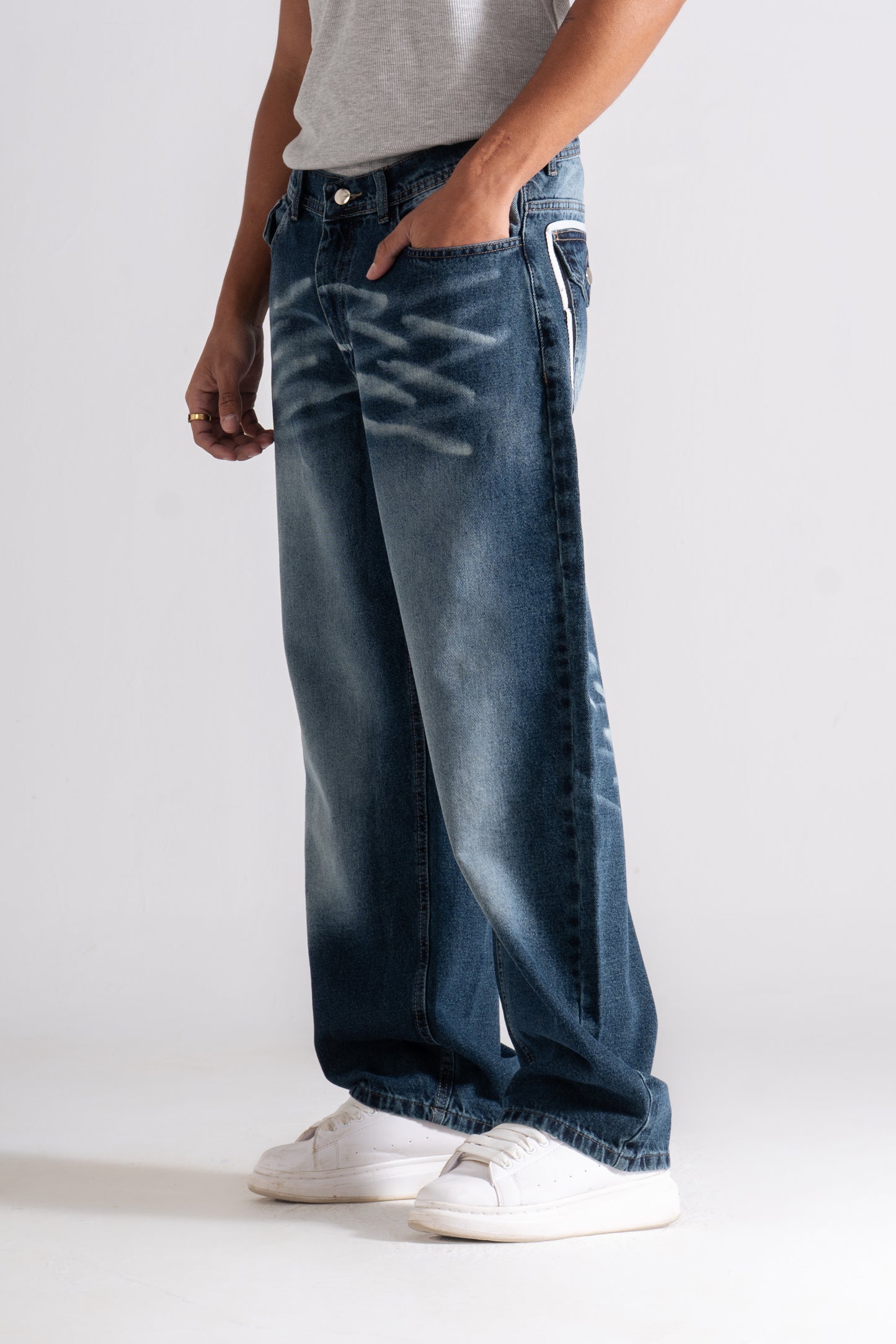 Blue Faded Baggy Fit Jeans with styled Back pockets