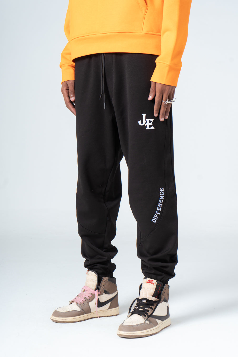 Black Side Embroidery Sweatpants