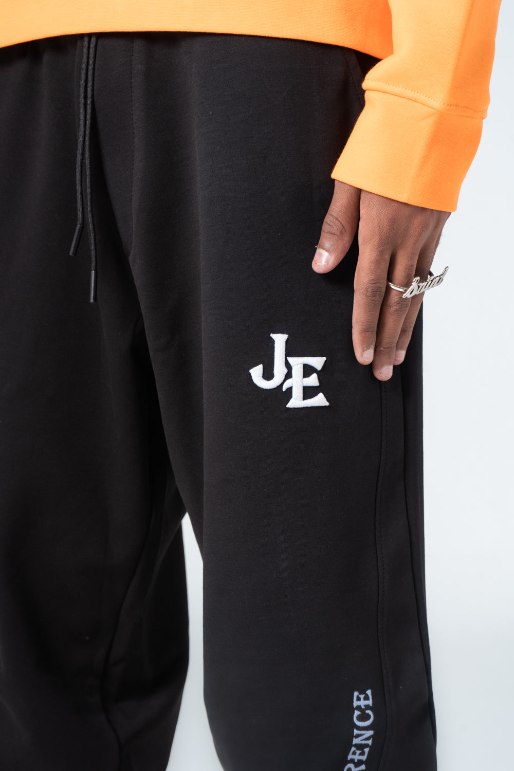 Black Side Embroidery Sweatpants