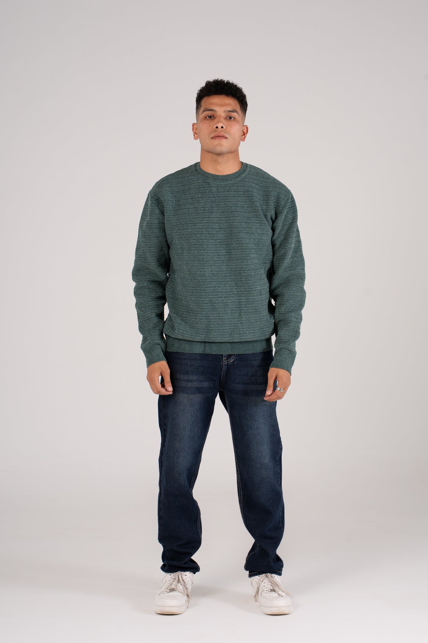 Crew Neck Pullover - بلوفر تريكوه برقبه دائرية