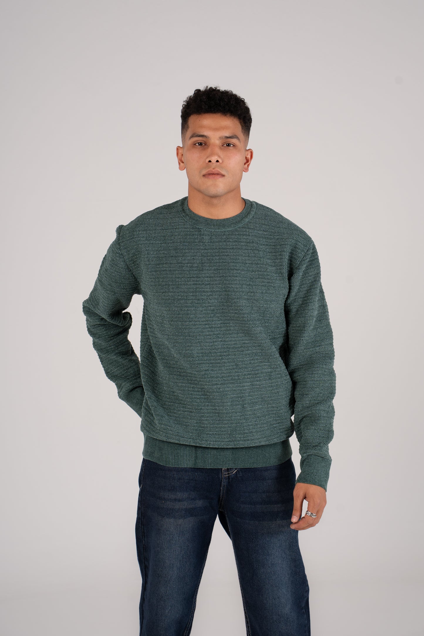Crew Neck Pullover - بلوفر تريكوه برقبه دائرية