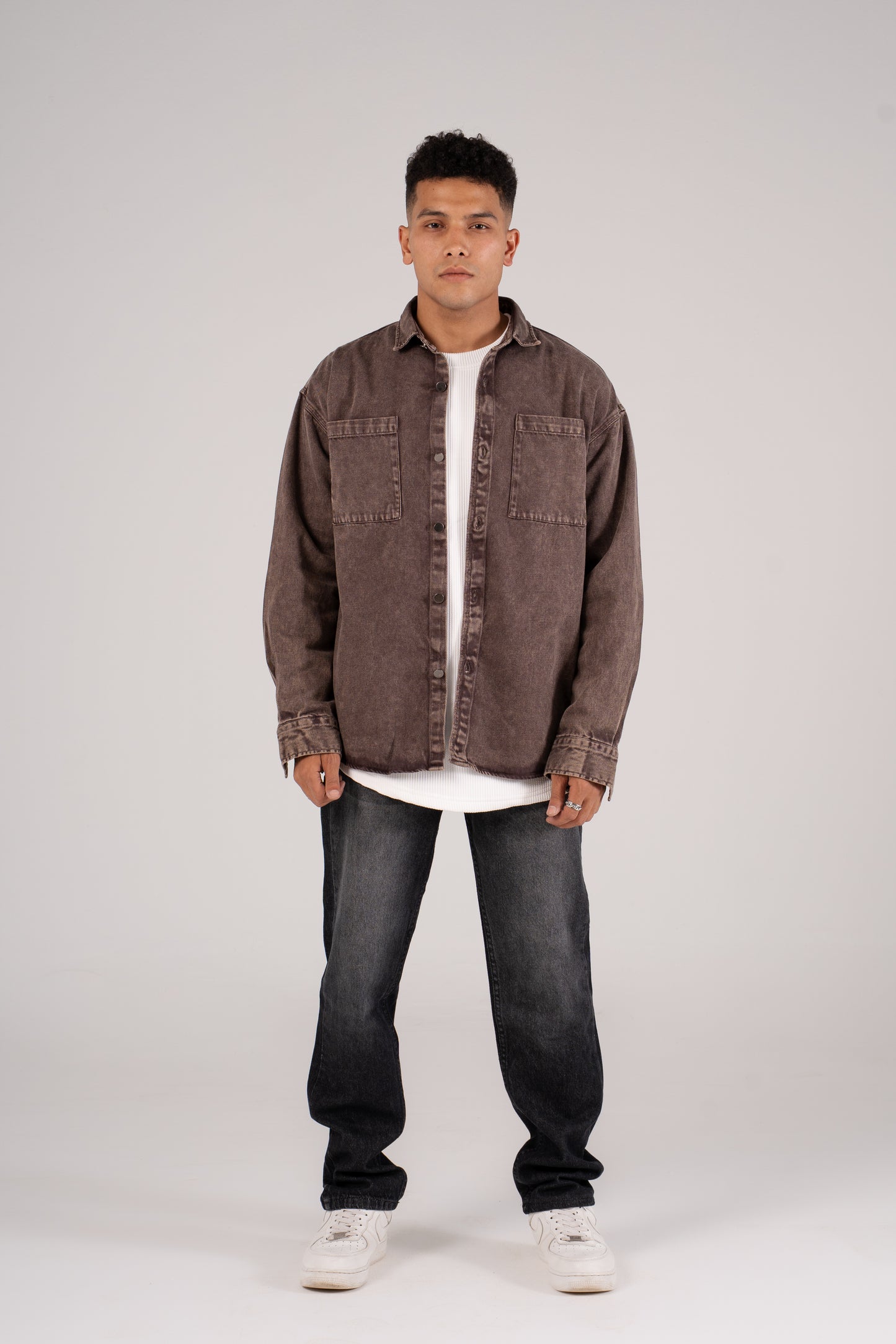 Front Pocket Denim Shirt - قميص جينز بجيب امامي