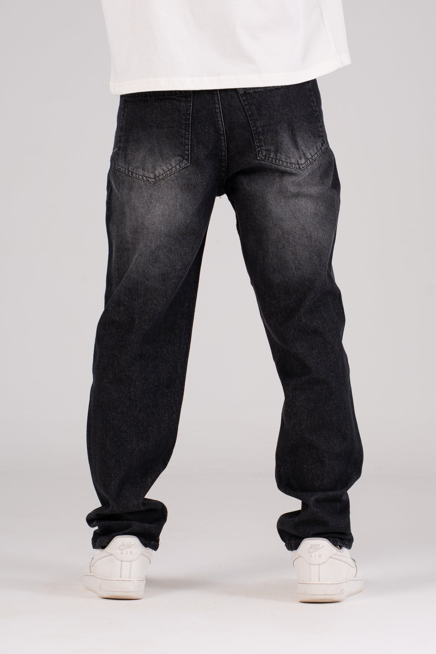 Faded Black Straight leg Pants - بنطلون جينز برجل مستقيمة