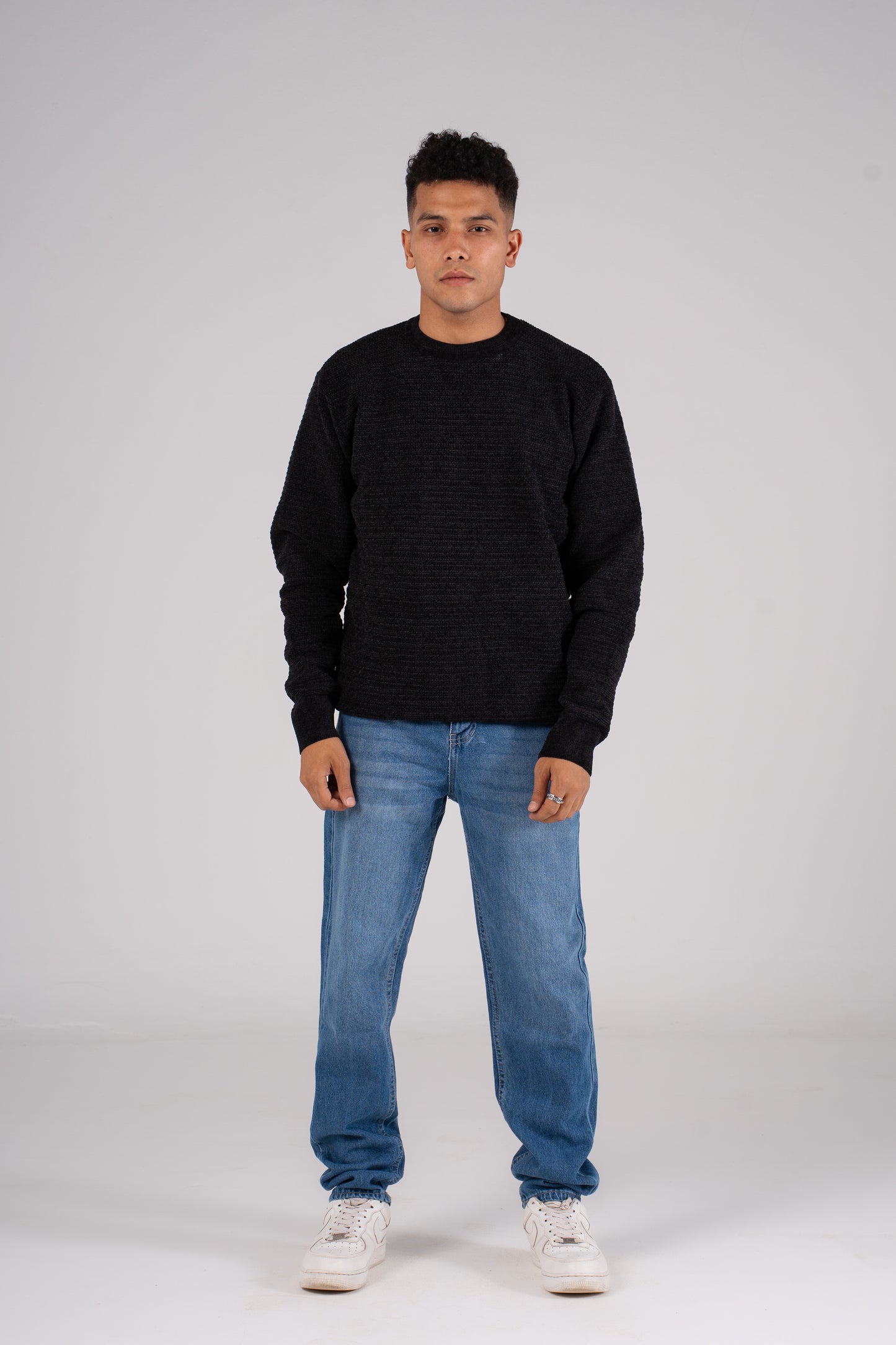 Crew Neck Pullover - بلوفر تريكوه برقبه دائرية