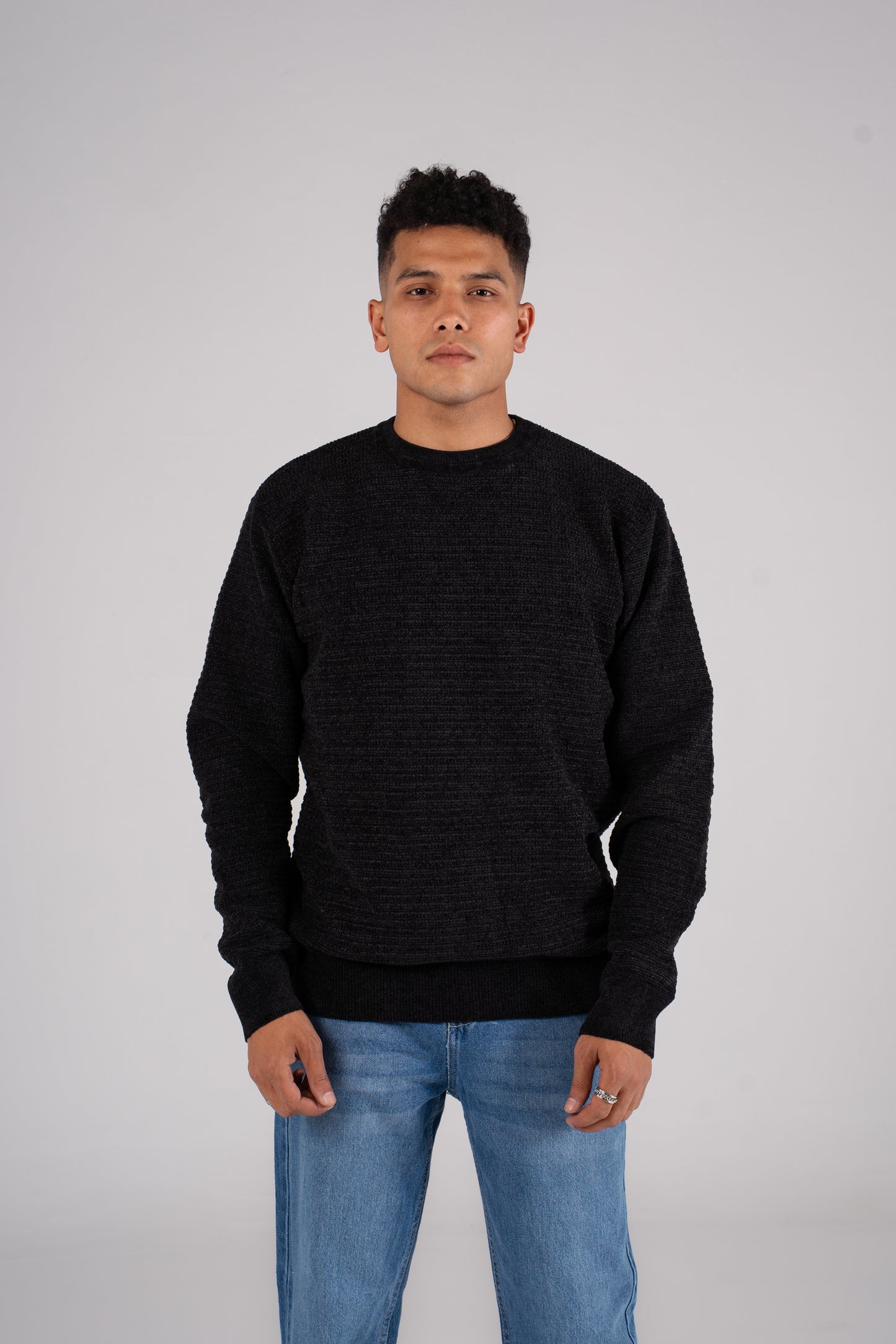 Crew Neck Pullover - بلوفر تريكوه برقبه دائرية