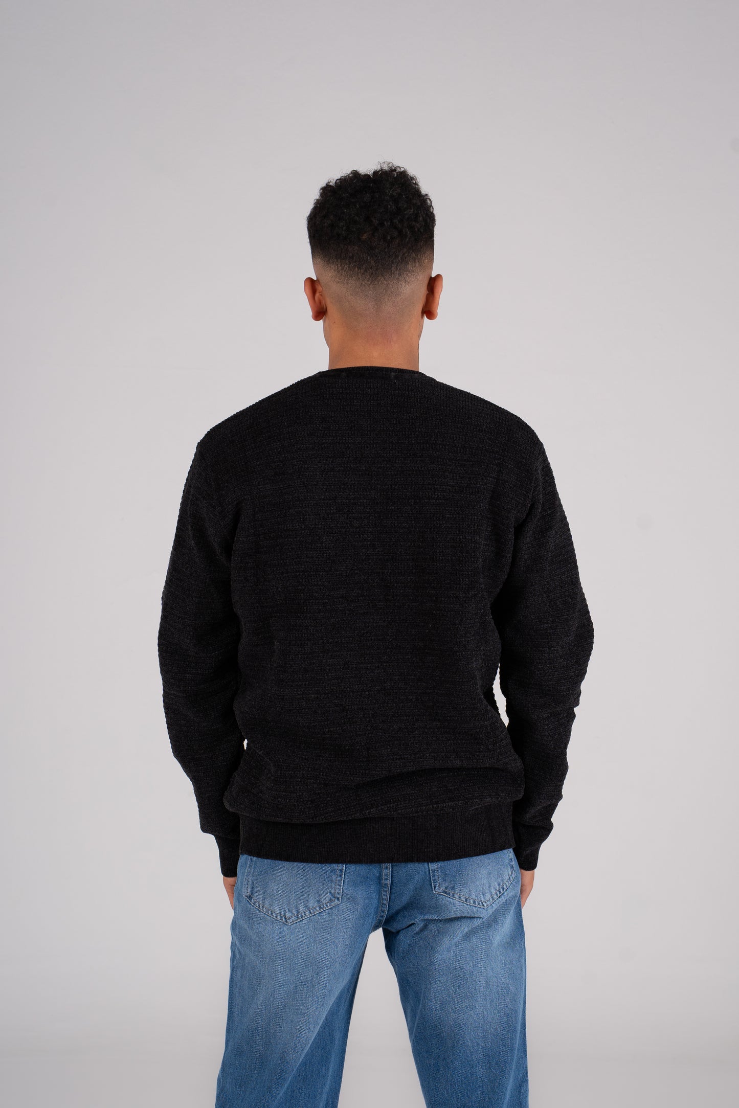 Crew Neck Pullover - بلوفر تريكوه برقبه دائرية