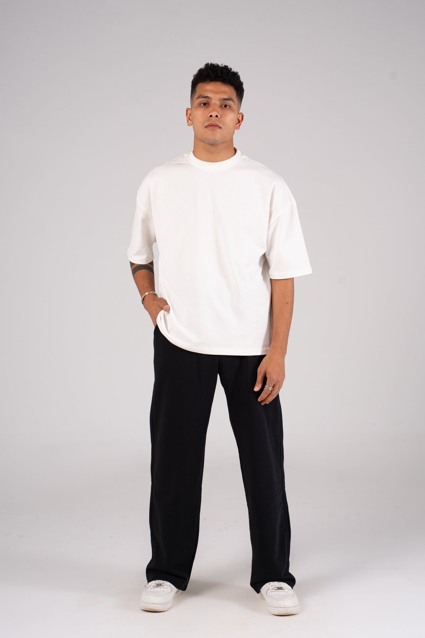 Straight Leg Sweatpants -  سويت بانت برجل مستقيمة ( طول السنة )