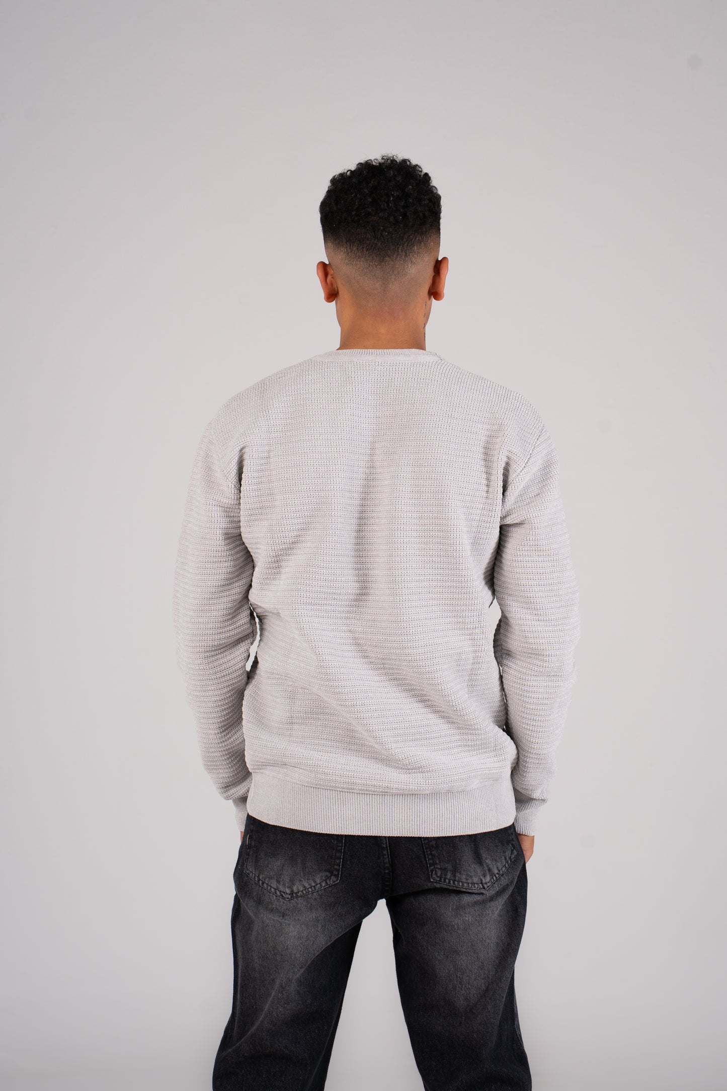 Crew Neck Pullover - بلوفر تريكوه برقبه دائرية