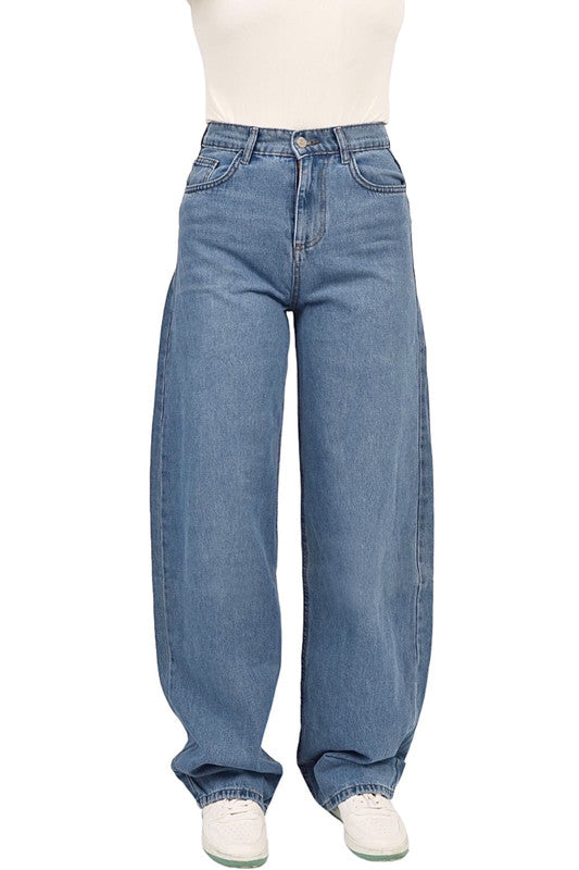 High-Waisted Oversized Jeans with Straight Legs