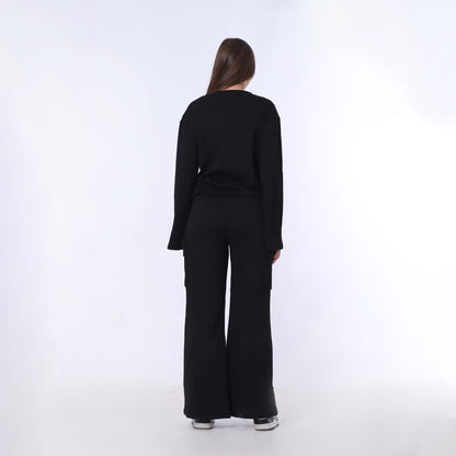 بنطلون أسود محبوك مع جيوب جانبية