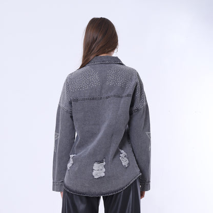 قميص جينز أسود مرصع بأزرار كبس