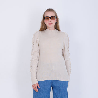 بلوفر محبوك باللون البيج بأكمام مكشكشة