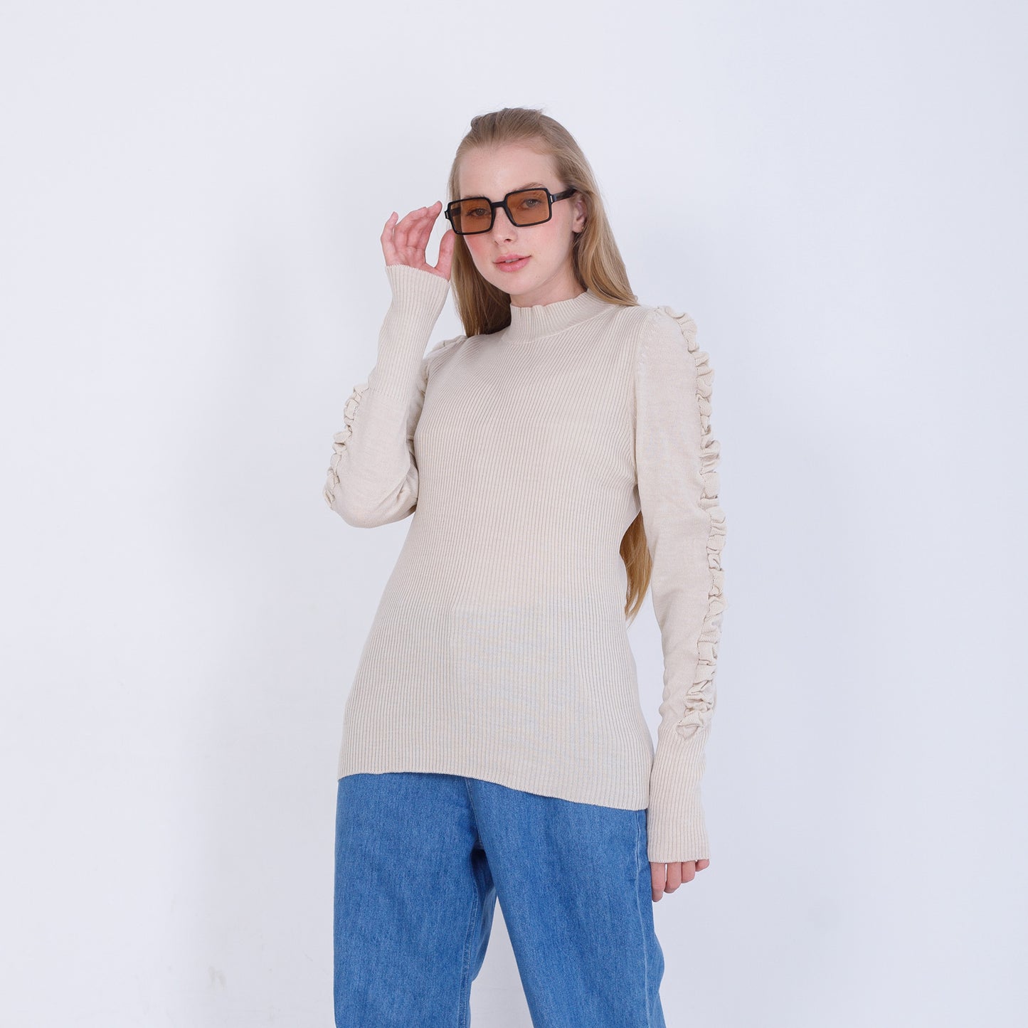 Beige Knitted Pullover With Ruffle Sleeves