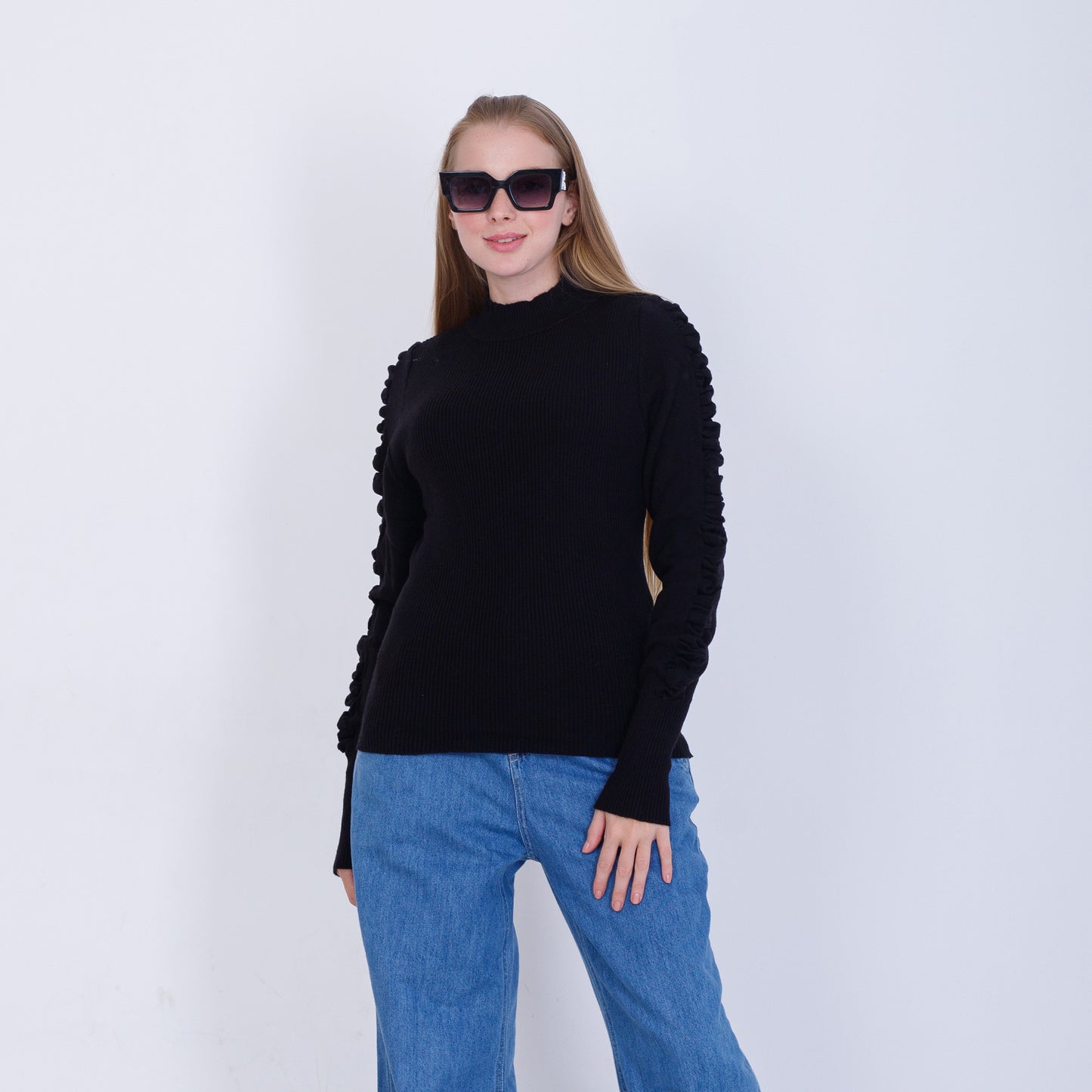 Black Knitted Pullover With Ruffle Sleeves