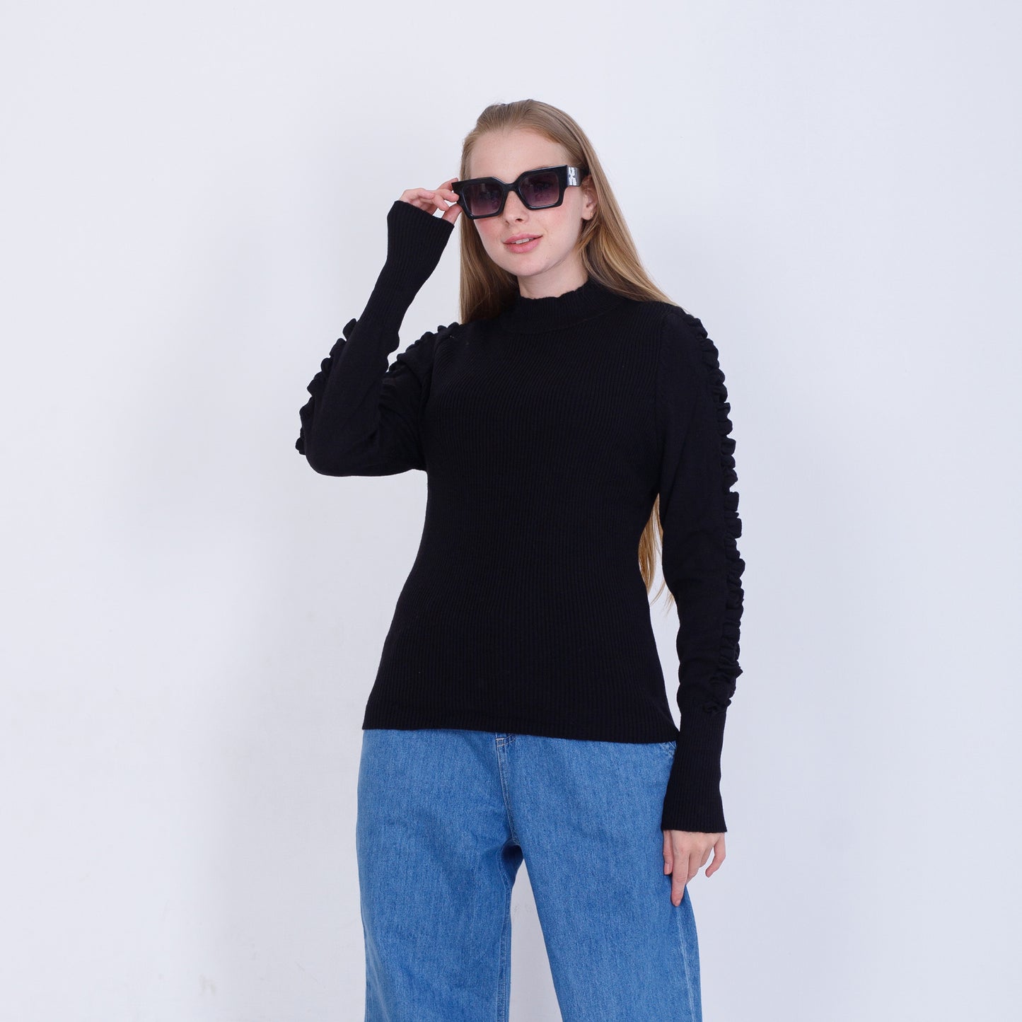 Black Knitted Pullover With Ruffle Sleeves