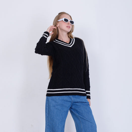 Black V-Neck Knitted Pullover