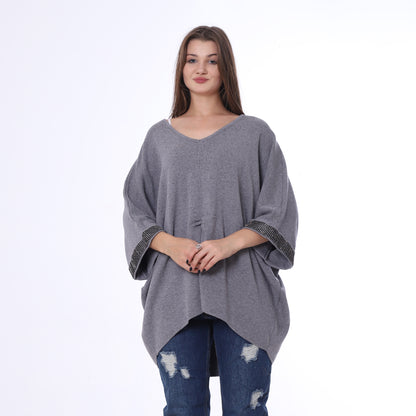 بونشو محبوك بأصفاد مرصعة بأحجار الراين باللون الرمادي