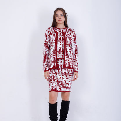 طقم جاكار بورجوندي مكون من جاكيت وقميص وتنورة متوسطة الطول