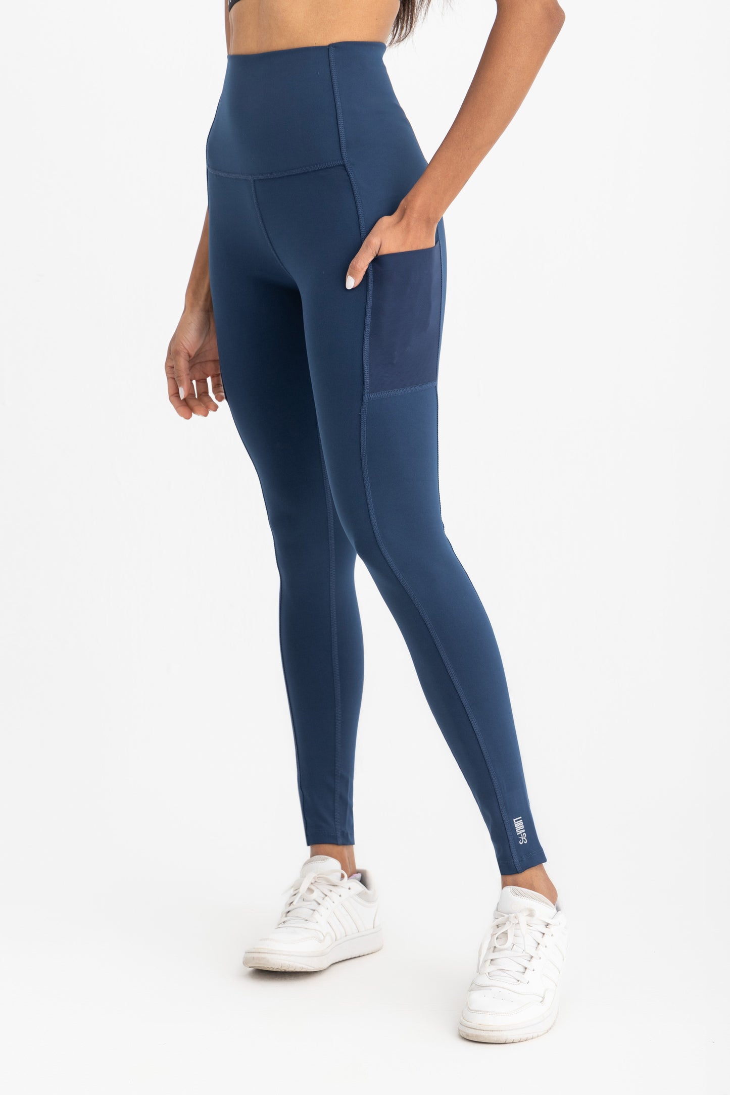 بنطال ليجنز إندورا