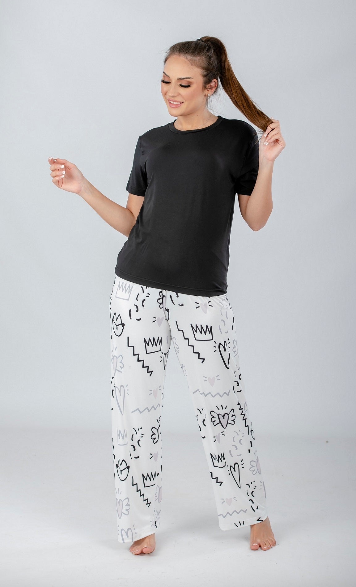 Black Solid Top & Printed Pants Pajama Set