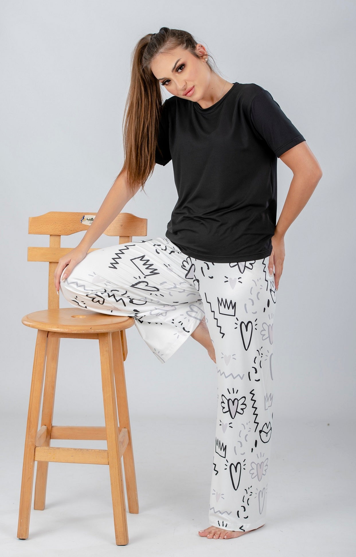 Black Solid Top & Printed Pants Pajama Set