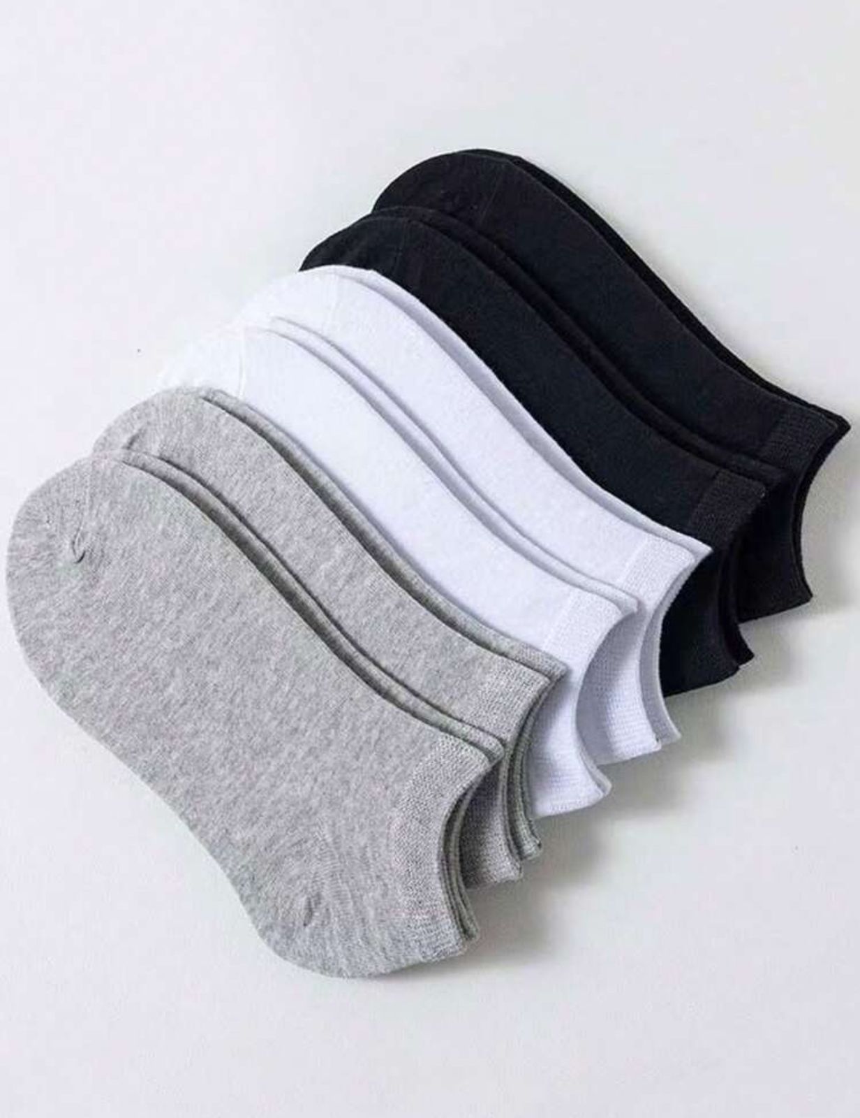 A Set of 6 Plain Ankle Socks