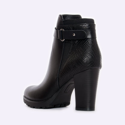 هاف بوت أنيق