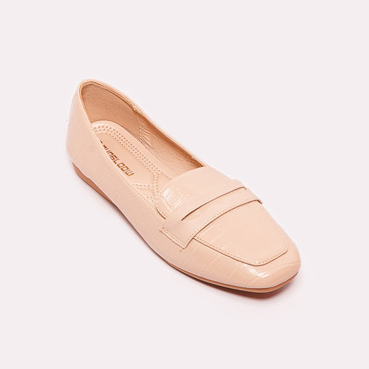 Textured Leather Flat Shoes