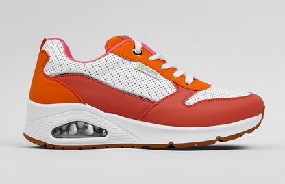 سنيكرز ثلاثي الألوان برباط