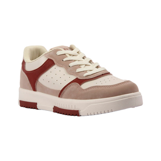 حذاء رياضي جلدي مثقب