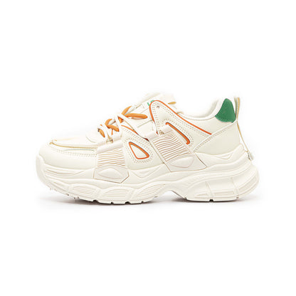 سنيكرز عصري بنعل سميك