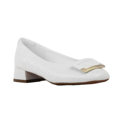 حذاء بكعب منخفض من الجلد المزخرف