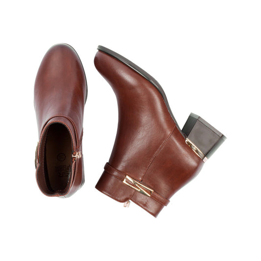 حذاء نصفي بمقدمة مستديرة وسحاب