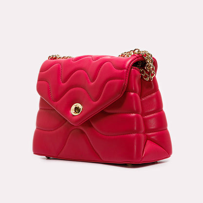 حقيبة كروس بودي جلدية مخيطة بقفل ملتوي