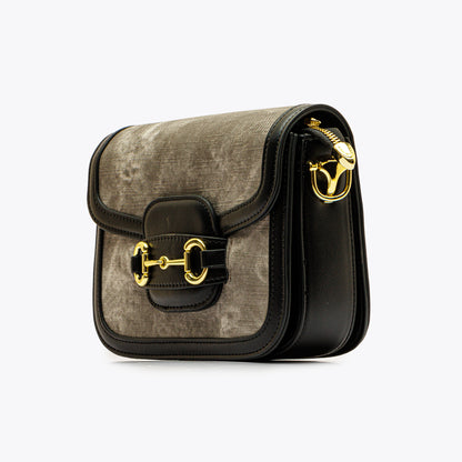 حقيبة كروس عصرية بمشبك أمامي